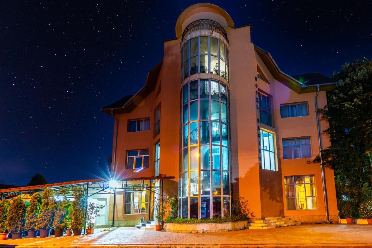 Motel Dasiana Târgu Jiu Eksteriør bilde