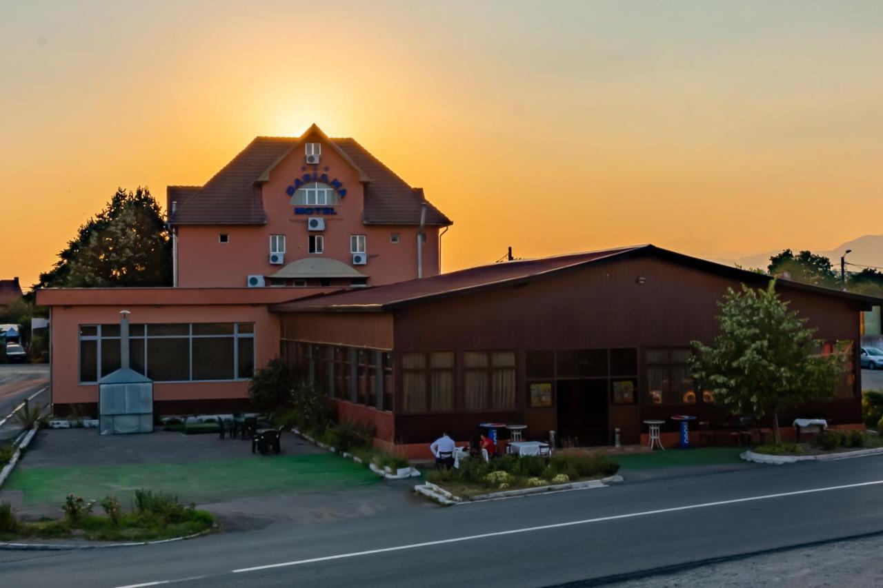 Motel Dasiana Târgu Jiu Eksteriør bilde